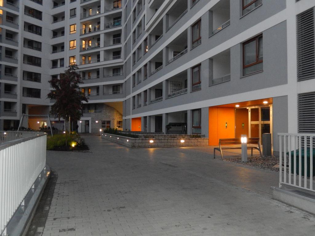 Inny Wymiar Warsaw Ngoại thất bức ảnh